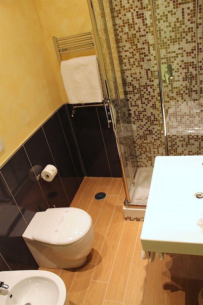 Monti First Hotel Roma Ngoại thất bức ảnh