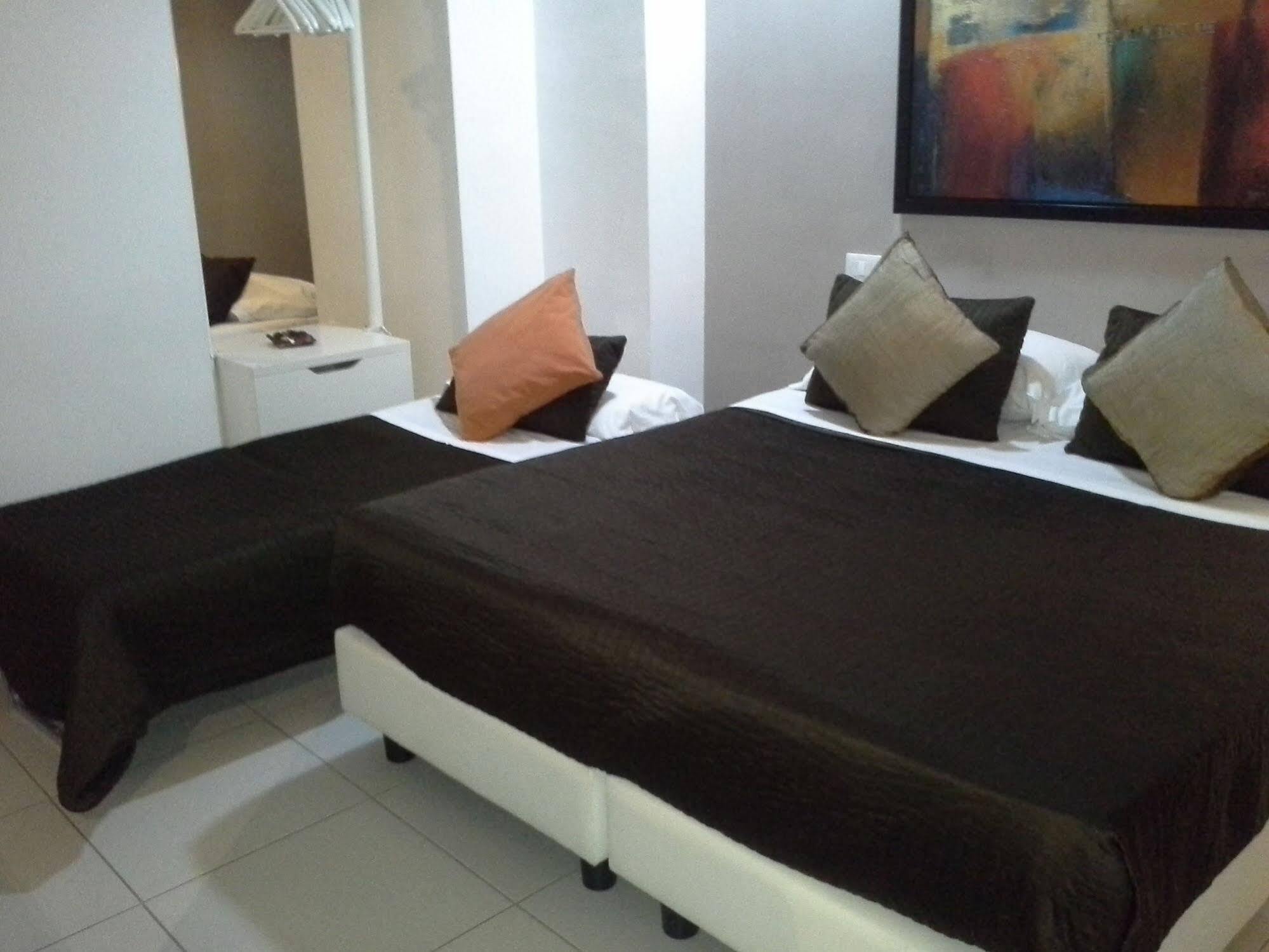 Monti First Hotel Roma Ngoại thất bức ảnh