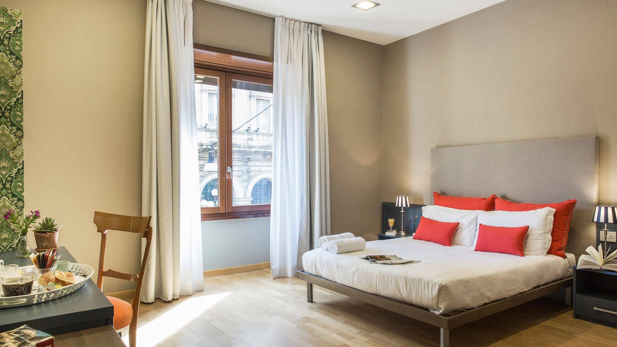 Monti First Hotel Roma Ngoại thất bức ảnh