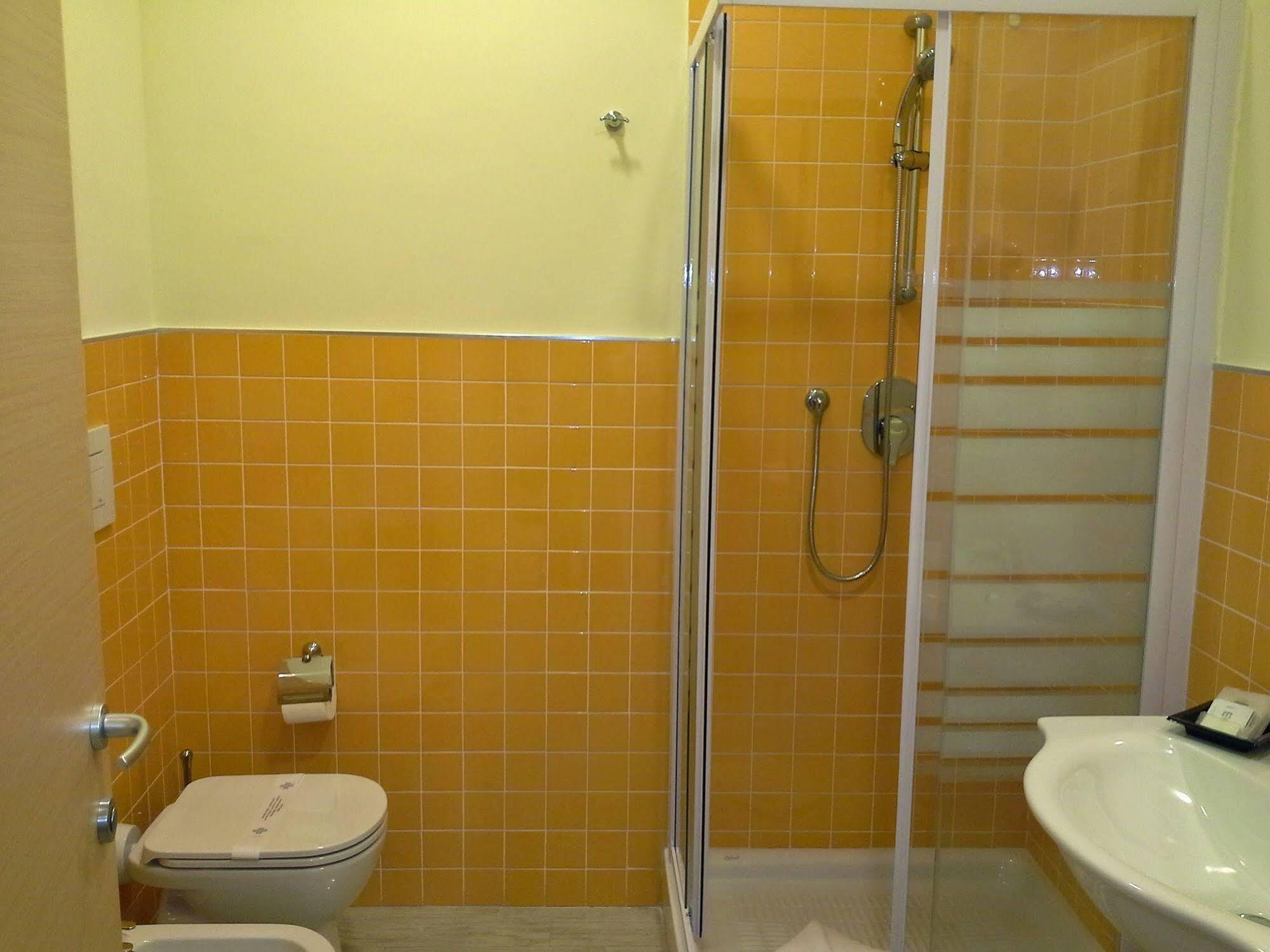 Monti First Hotel Roma Ngoại thất bức ảnh